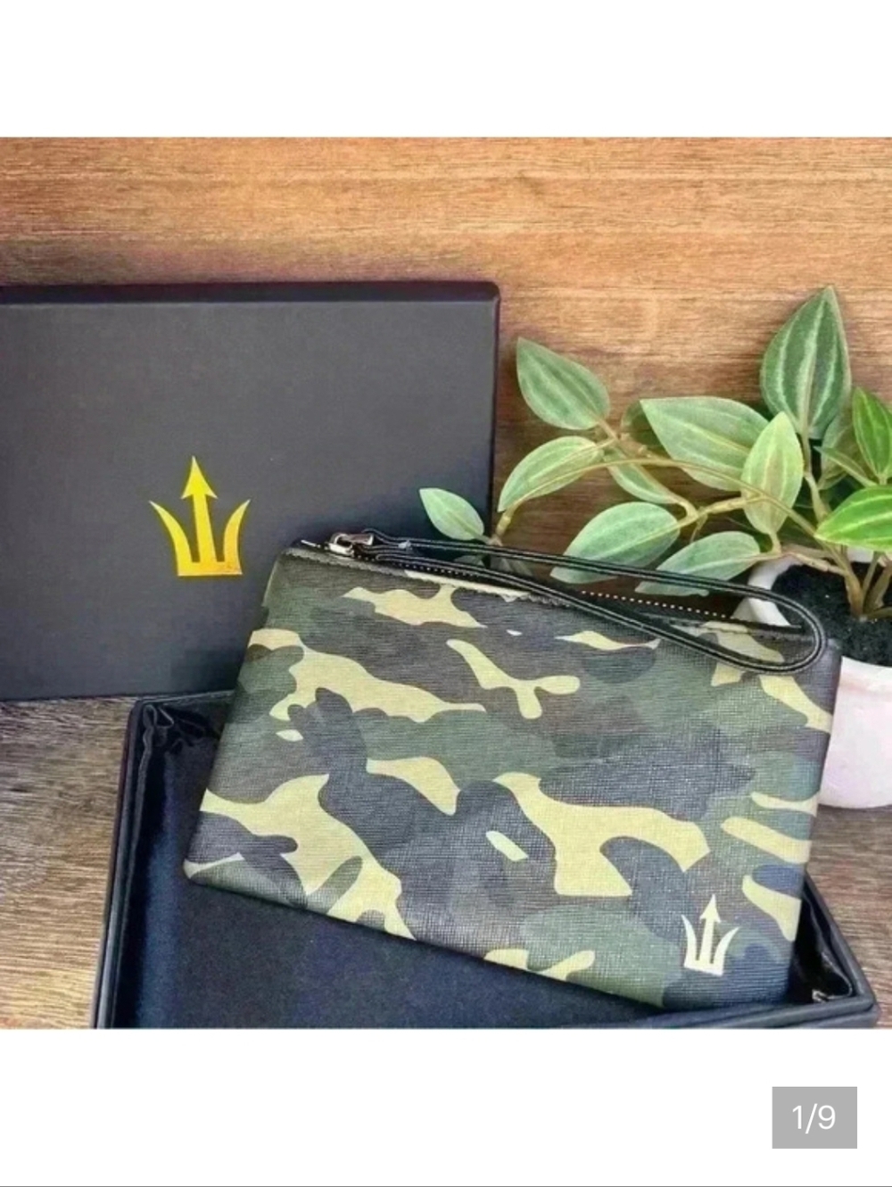 NEW Spear Brands Camo Women’s Wristlet Wallet W/Gold Zip - Black Strap-NWT & Box